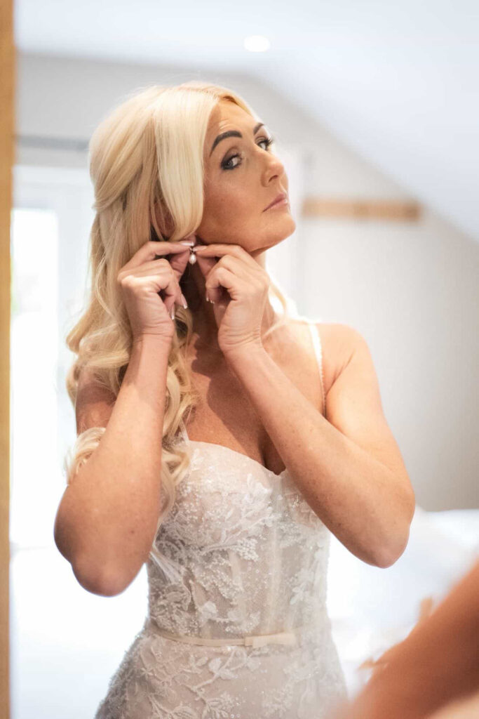 samantha-gouldsborough-bridal-preparations-wedding-morning